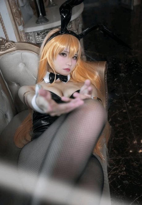 Yimiaojun Nya nice model pic