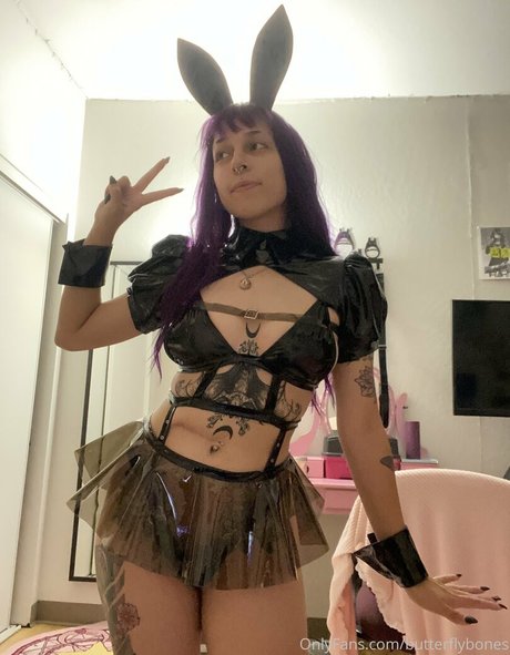 spookybeanfree adult model picture