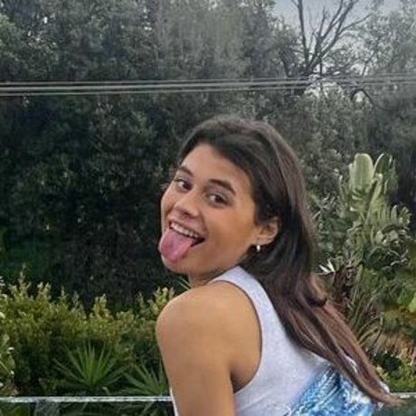 loochibabi model perfect pics