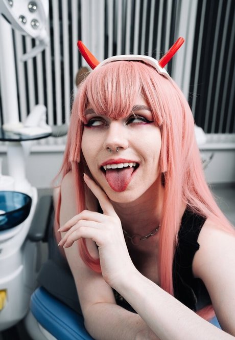 Sasha Dias star exclusive archive