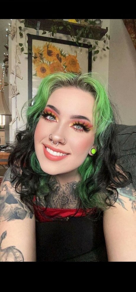 Lexibabe69 naked pornstar img