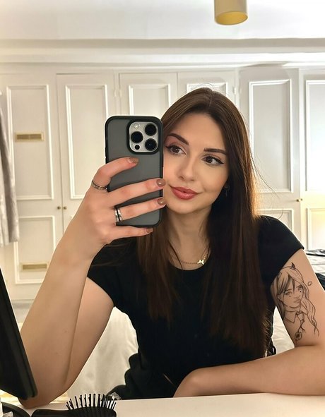 Harrie Silver star erotic pics