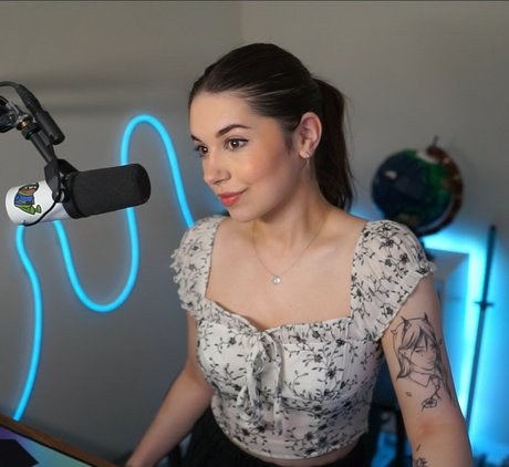 Harrie Silver pornstar beautiful pic