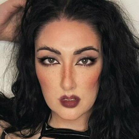 Eliza Lust model hot photos