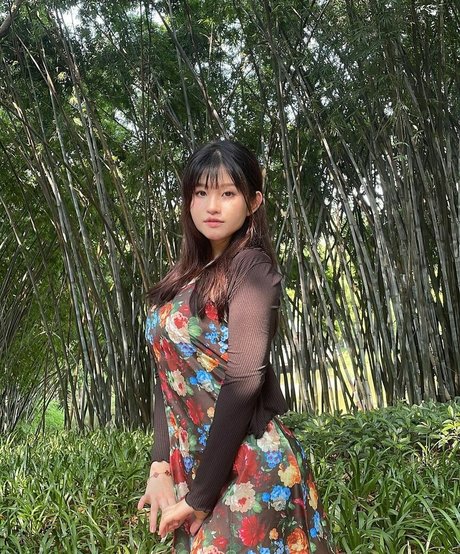 ZhouYiQin star nice photos