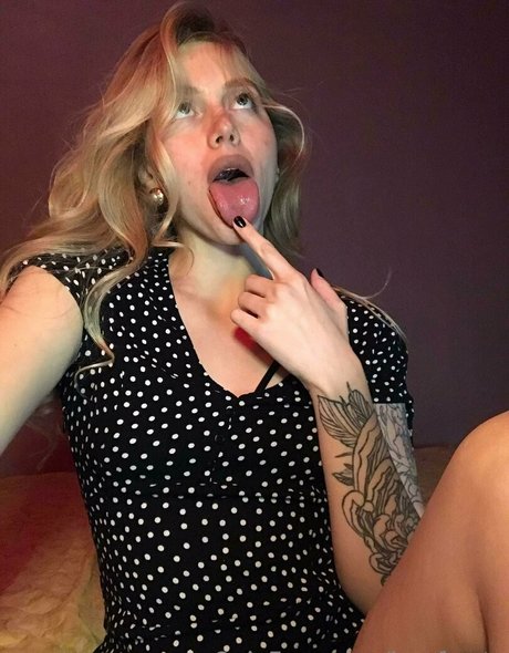 larafrosty exclusive pornstar img