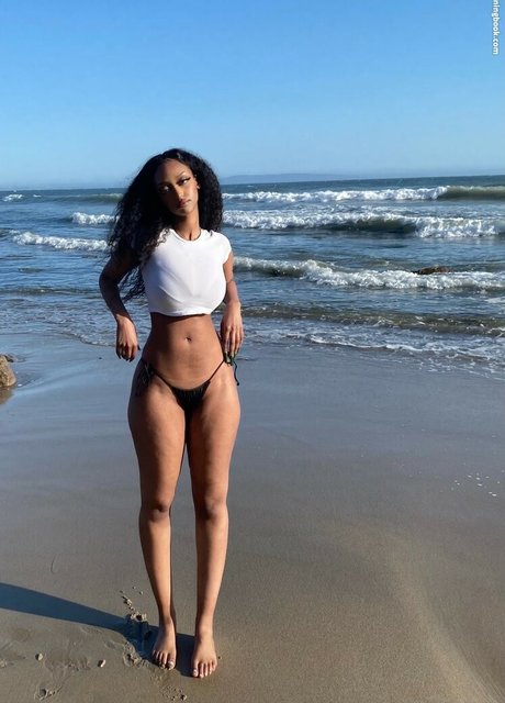 Solaya Ismail adult actress photos