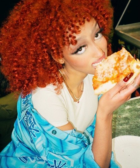 Solaya Ismail xxx actress img