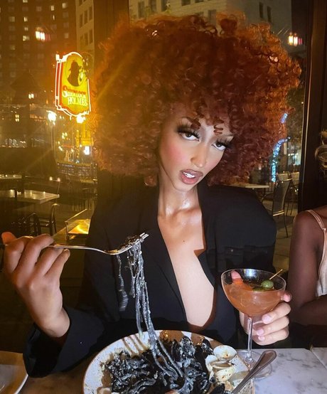 Solaya Ismail model porn images