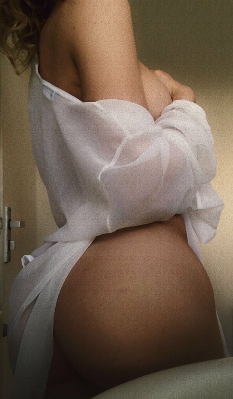 ariafreee art star photo