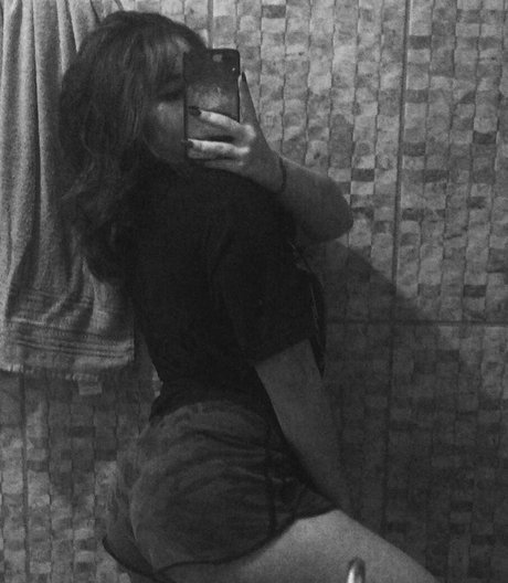 Hellenrp naked pornstar images