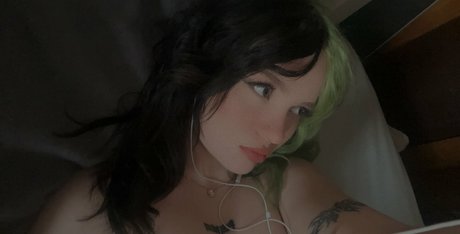 Itsssarapriv nice actress image