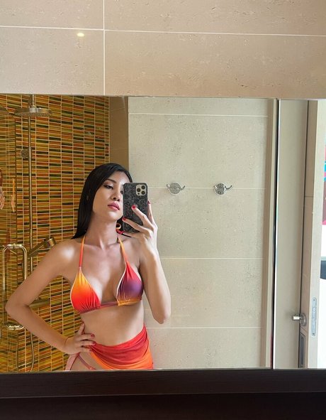 Cartooncandy model nice pic