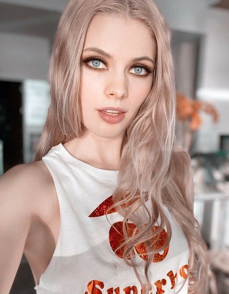 Sophie Sparks nice pornstar gallery