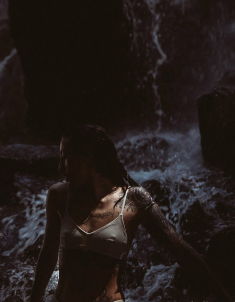 bribunn model nudes archive