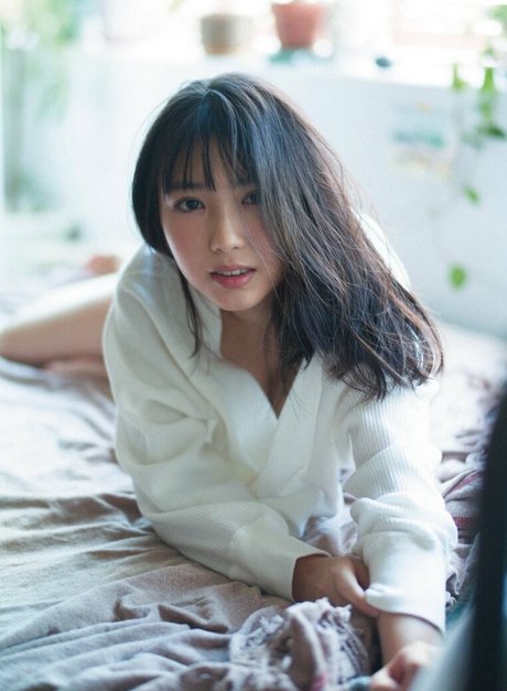 Aika Sawaguchi hot star pics