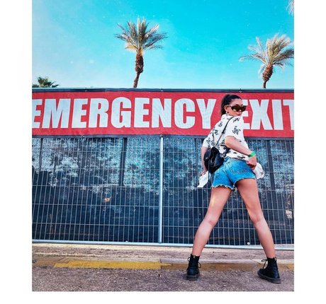 Kimiko Glenn porn star photos