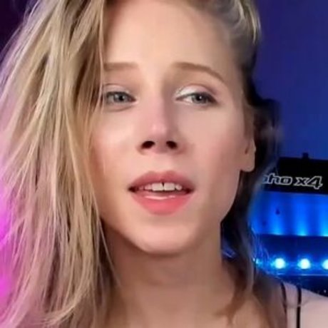 Realjuliajane free star gallery