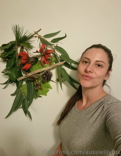 aussielilyfox art actress picture