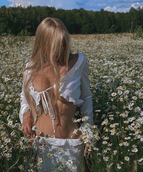 lilyermak pornstar naked gallery