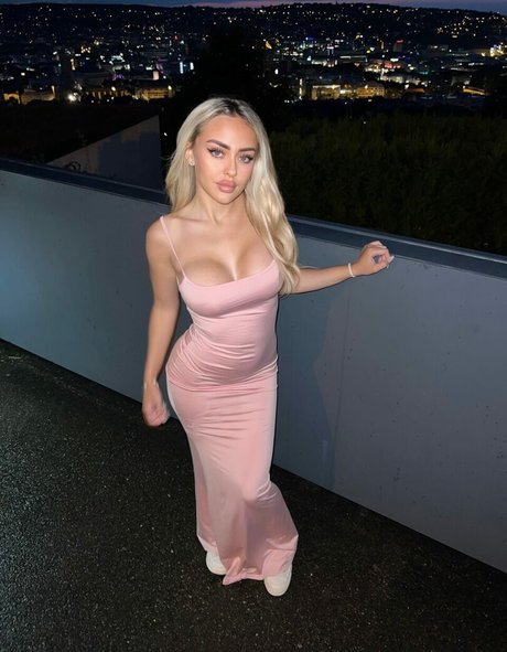 Alicia Bell perfect star pictures