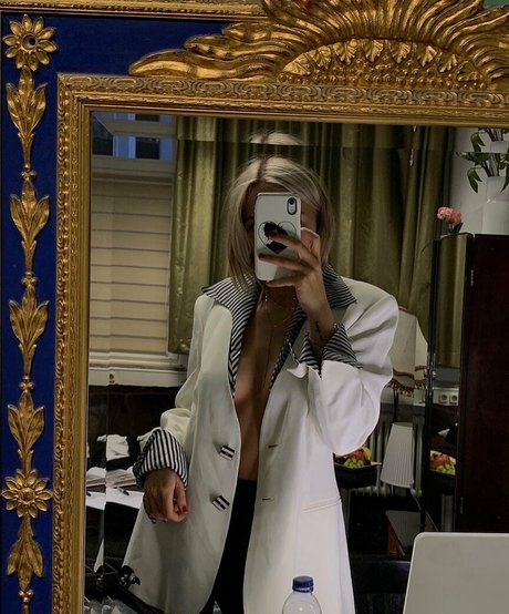 Lennon Stella pornstar erotic gallery