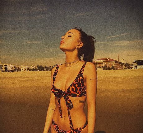 Lennon Stella nice model images