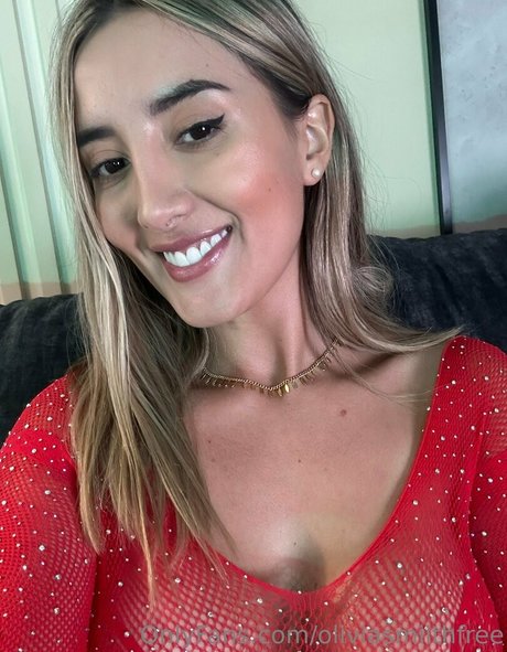 oliviasmiithfree art actress image