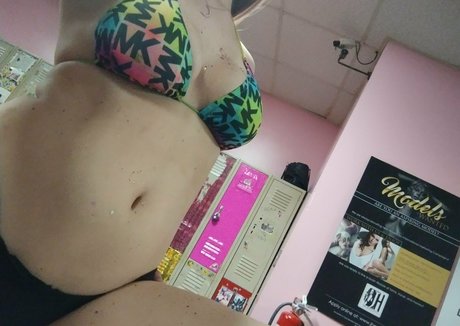 xolilithrosexo erotic pornstar img