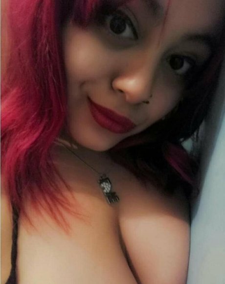 chachekush420 star erotic pic