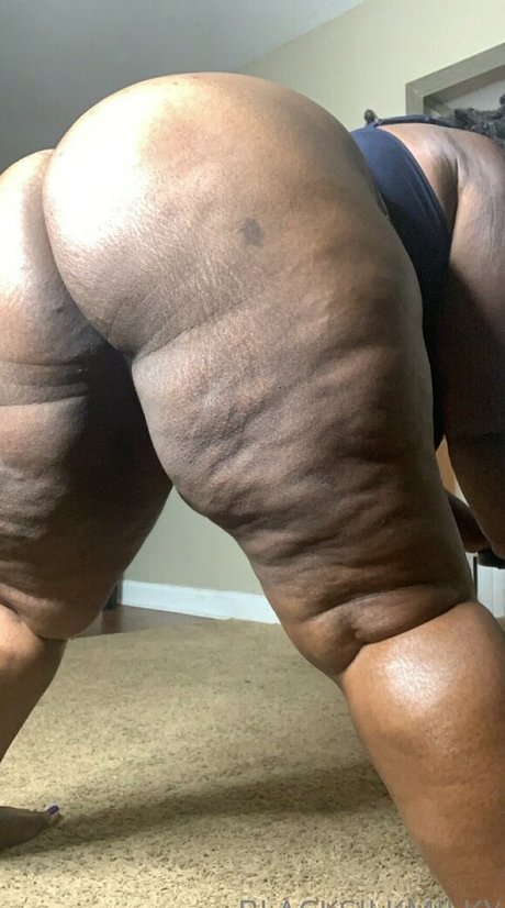 sexyblacksilkp1 nudes model picture