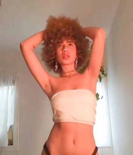 xulanichristine sex pornstar picture