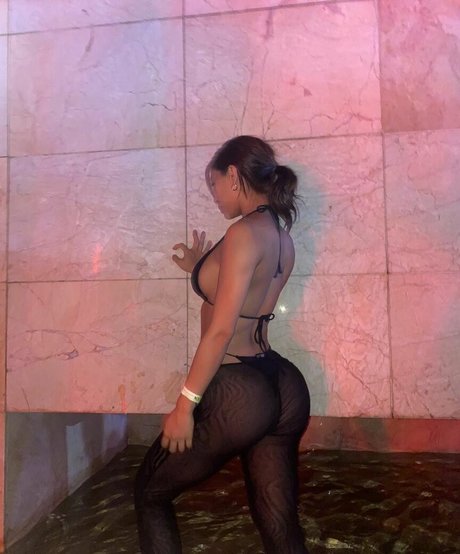 yoonji booty star nude picture