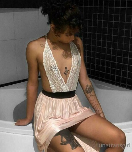 lunalacerda model top img