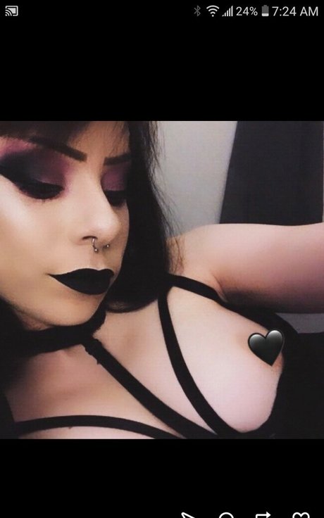 cobwebkitten adult model photo