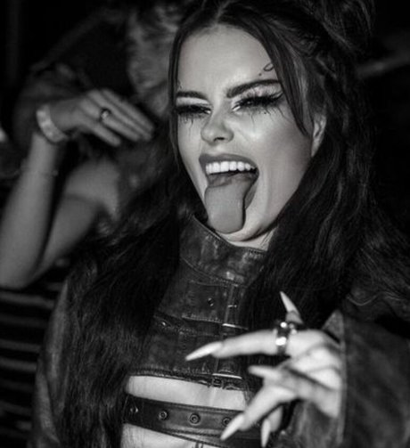 emmanorton model high quality photos