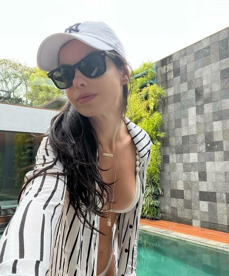 Sthefany Brito hd star img