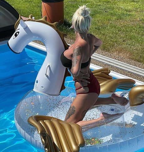 Deminecka pornstar sex img