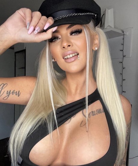 Deminecka model hd galleries