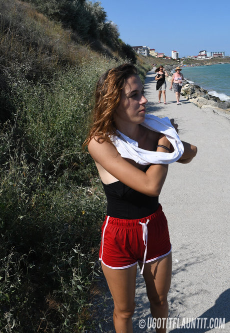 ugotitflauntit com exclusive star image