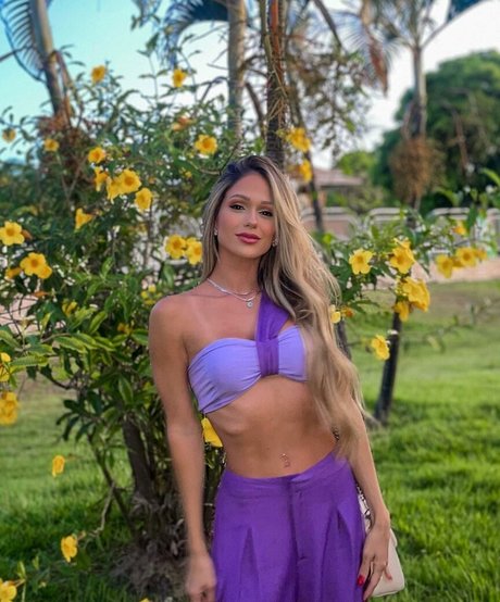 Carla Bruno nice star photos