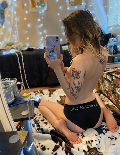 sadgirlastridsfree star exclusive image