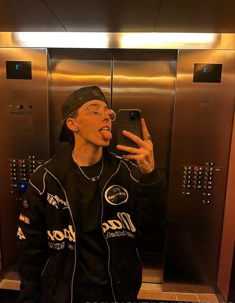 Lexiepeterss pornstar high quality gallery