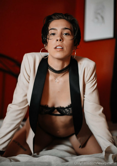 Lexiepeterss adult star picture