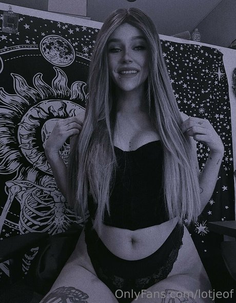 lotjeof xxx model photos