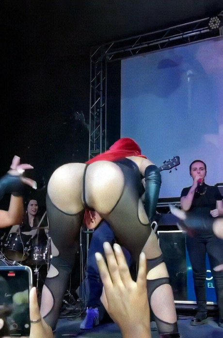 Lara Silva pornstar nude pictures