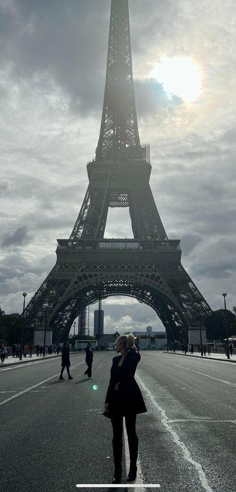 movementswithmolly exclusive actress archive