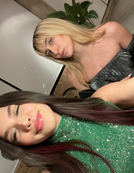 movementswithmolly nudes star img