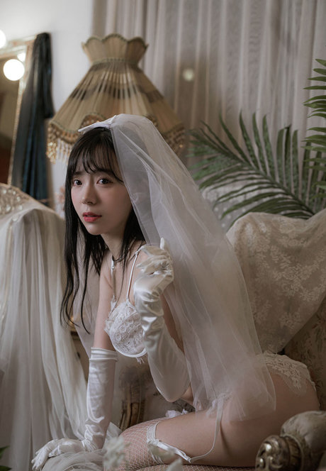 leeesovely nude pornstar pictures