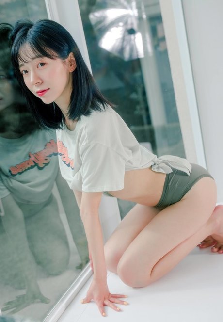 leeesovely xxx actress pics